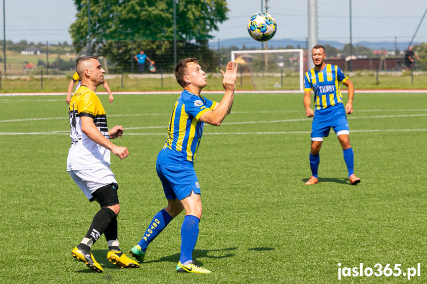 Orzeł Faliszówka - Ostoja Kołaczyce 0:0