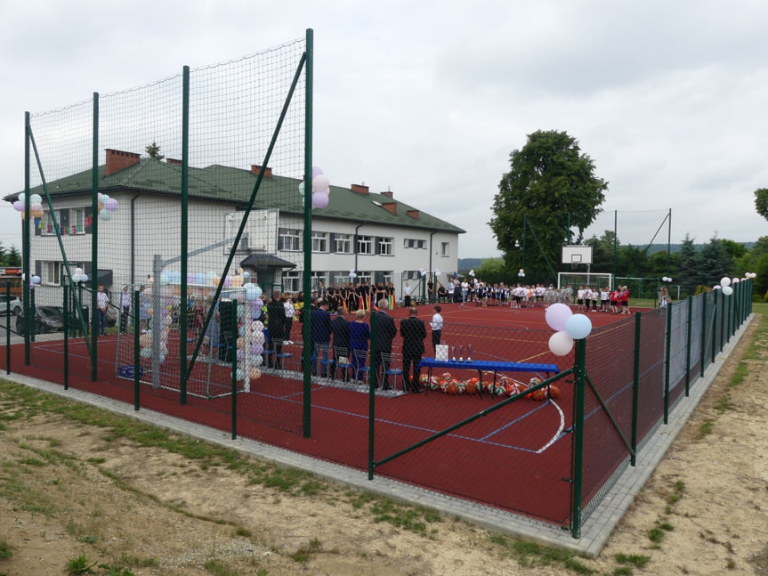 Otwarcie boiska przy SP w Lisowie