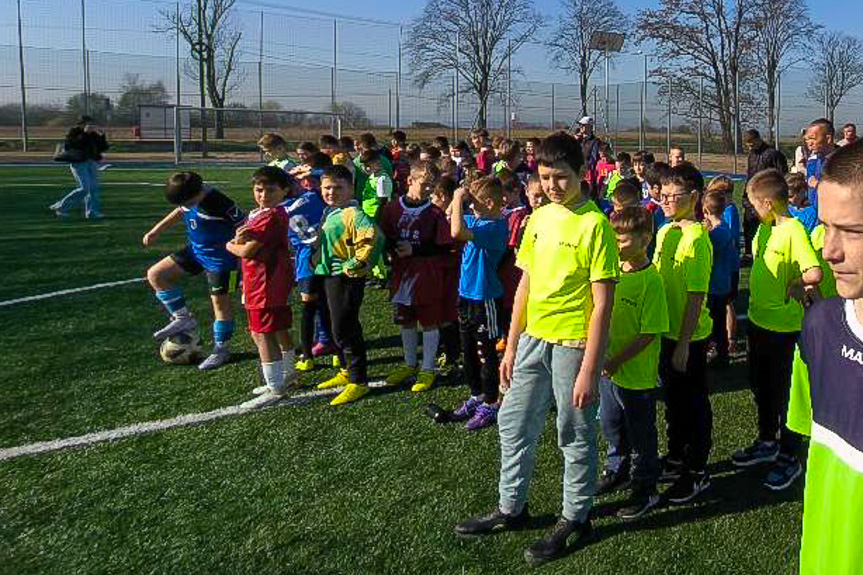 Otwarcie boiska sportowego w Szebniach