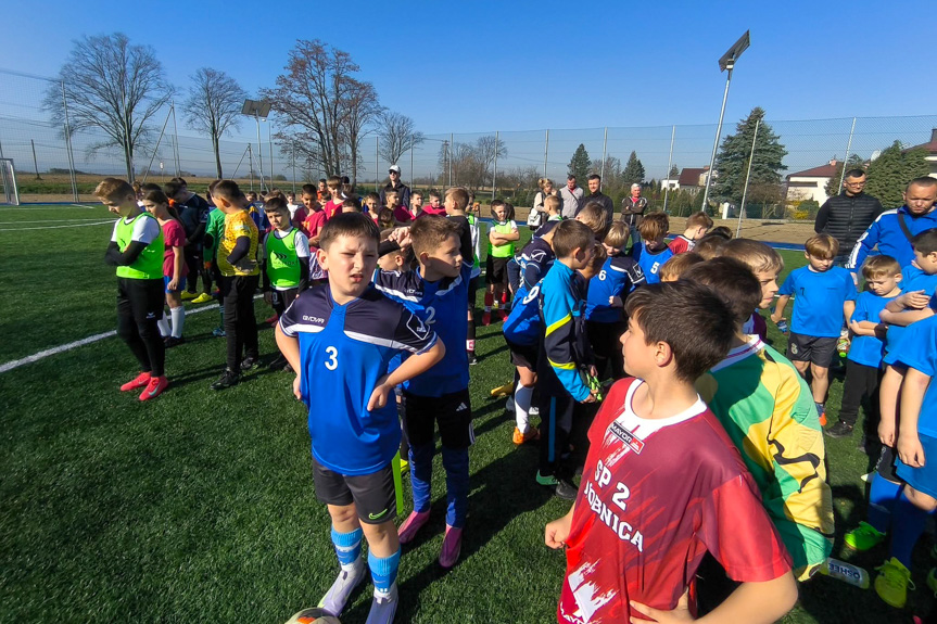 Otwarcie boiska sportowego w Szebniach