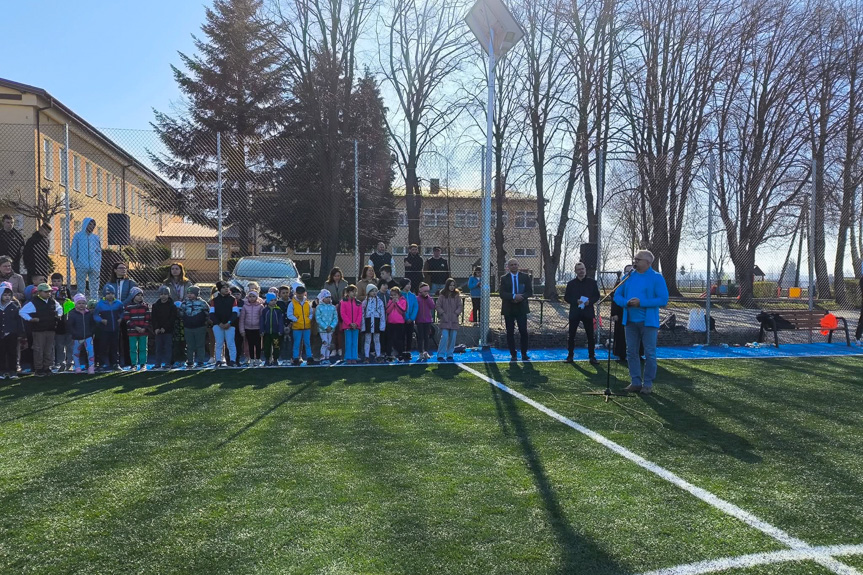 Otwarcie boiska sportowego w Szebniach