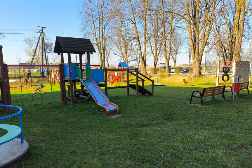 Otwarcie boiska sportowego w Szebniach