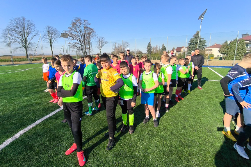 Otwarcie boiska sportowego w Szebniach