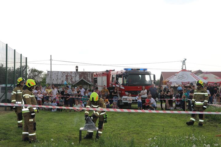 Otwarcie domu ludowego w Załężu