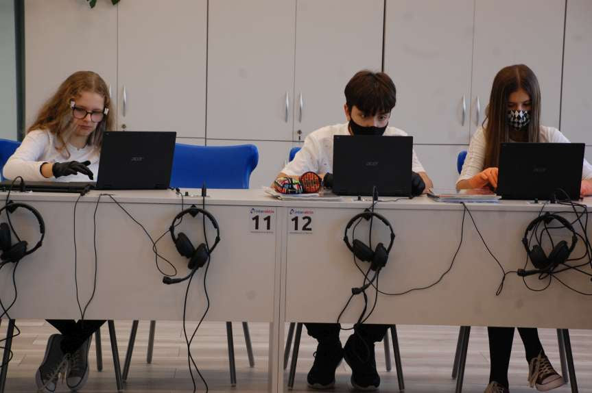 Otwarcie nowoczesnej pracowni języków obcych w Zespole Szkół Miejskich nr 3 w Jaśle
