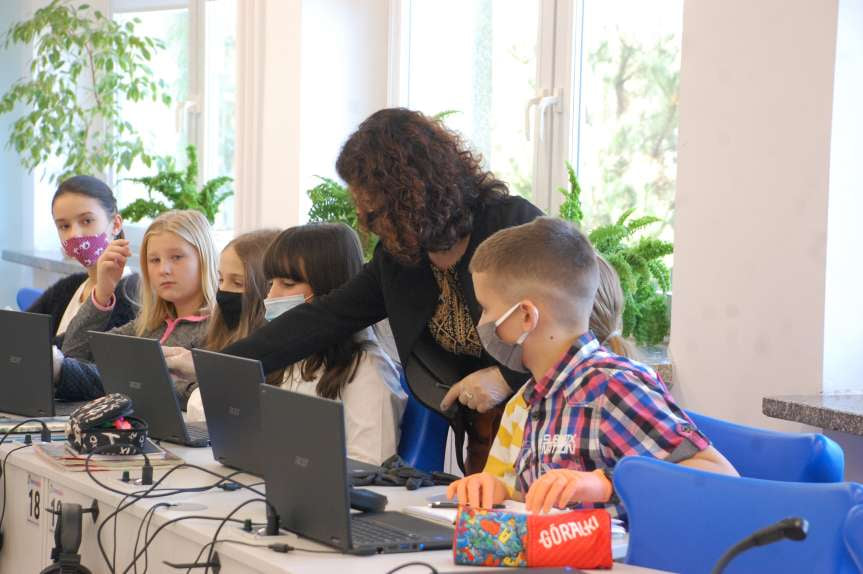 Otwarcie nowoczesnej pracowni języków obcych w Zespole Szkół Miejskich nr 3 w Jaśle