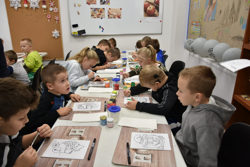 Październikowe zajęcia plastyczne w muzeum