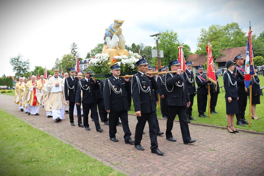 Pielgrzymka Strażaków do Dębowca
