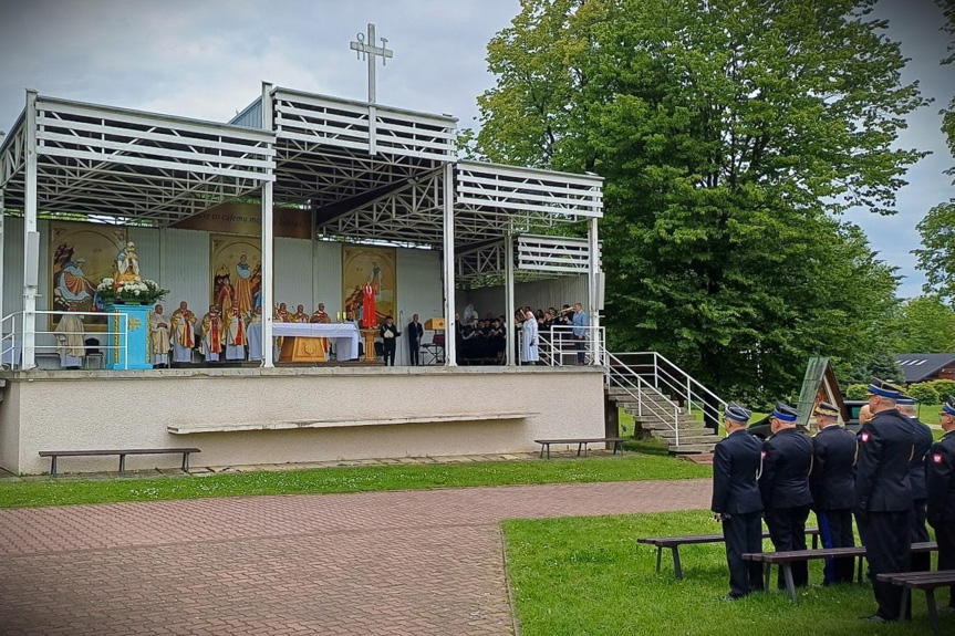 Pielgrzymka Strażaków do Dębowca