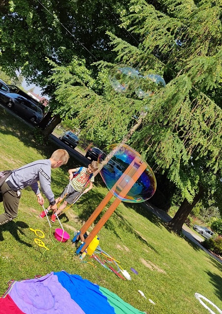 Piknik dla dzieci w bibliotece w Szebniach