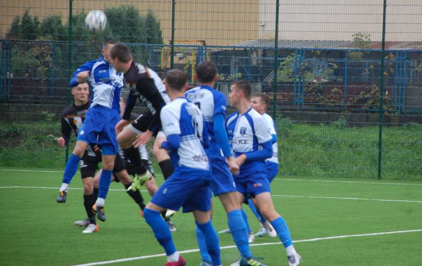 Piłka nożna. IV liga podkarpacka. Mecz Czarni 1910 Jasło - Błękitni Ropczyce 2-0