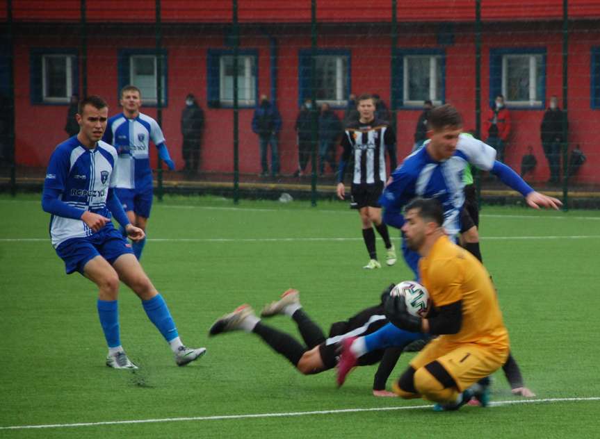 Piłka nożna. IV liga podkarpacka. Mecz Czarni 1910 Jasło - Błękitni Ropczyce 2-0