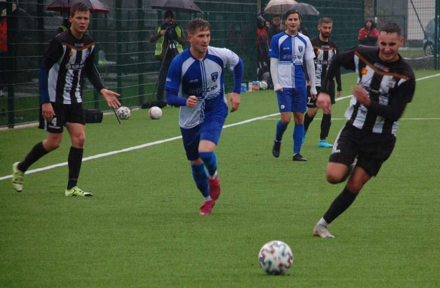 Piłka nożna. IV liga podkarpacka. Mecz Czarni 1910 Jasło - Błękitni Ropczyce 2-0