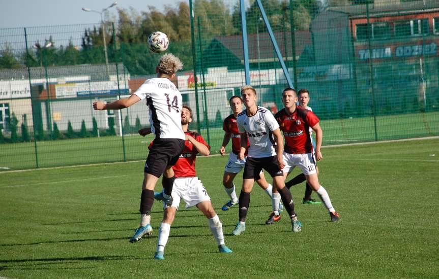 Piłka nożna. IV liga podkarpacka. Mecz Czarni 1910 Jasło - Legion Pilzno 1-1