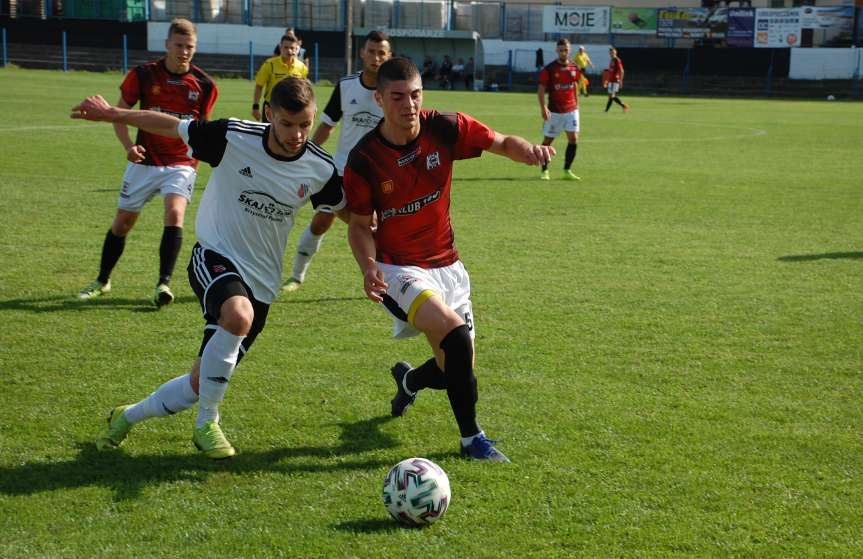 Piłka nożna. IV liga podkarpacka. Mecz Czarni 1910 Jasło - Piast Tuczempy 1-1