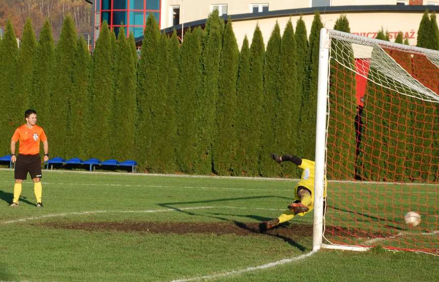 Piłka nożna. V liga krośnieńska. LKS Skołyszyn - Ostoja Kołaczyce 2-2