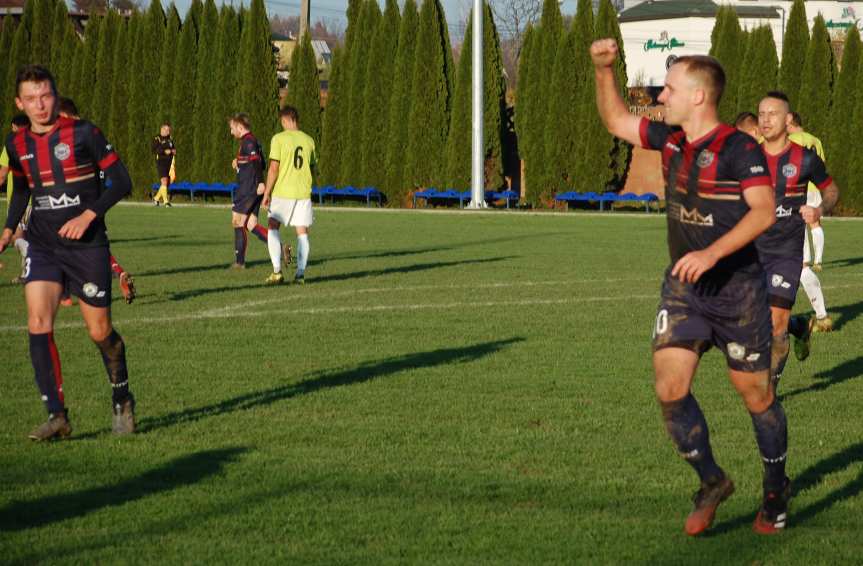 Piłka nożna. V liga krośnieńska. LKS Skołyszyn - Ostoja Kołaczyce 2-2