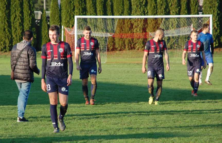 Piłka nożna. V liga krośnieńska. LKS Skołyszyn - Ostoja Kołaczyce 2-2