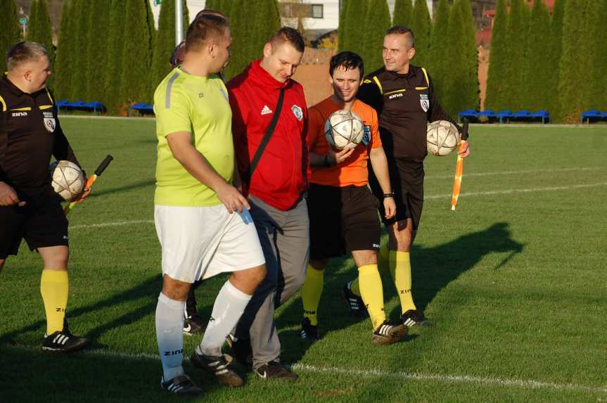 Piłka nożna. V liga krośnieńska. LKS Skołyszyn - Ostoja Kołaczyce 2-2