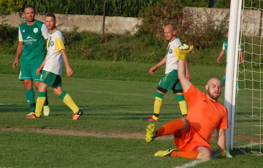 Piłka nożna. V liga krośnieńska. Mecz LKS Czeluśnica - Bieszczady Arłamów Ustrzyki Dolne