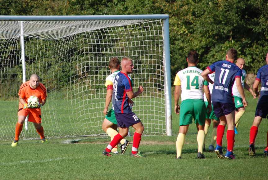 Piłka nożna. V liga krośnieńska. Mecz LKS Czeluśnica - Orzeł Faliszówka 0-0