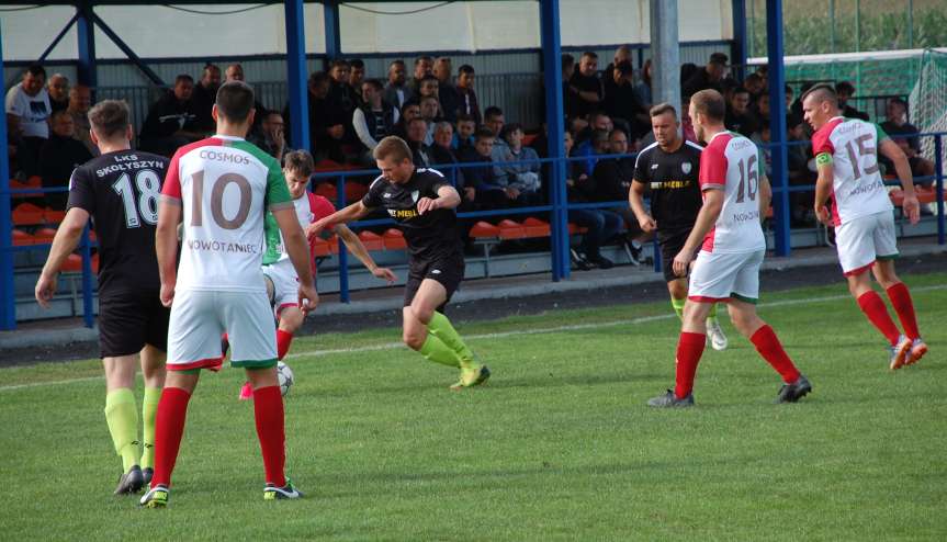 Piłka nożna. V liga krośnieńska. Mecz LKS Skołyszyn - Cosmos Nowotaniec 0-7