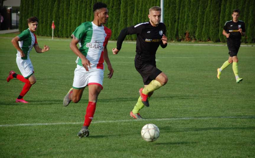 Piłka nożna. V liga krośnieńska. Mecz LKS Skołyszyn - Cosmos Nowotaniec 0-7