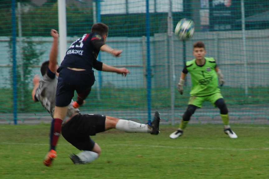 Piłka nożna. V liga krośnieńska. Mecz Nafta Jedlicze - Ostoja Kołaczyce 1-3