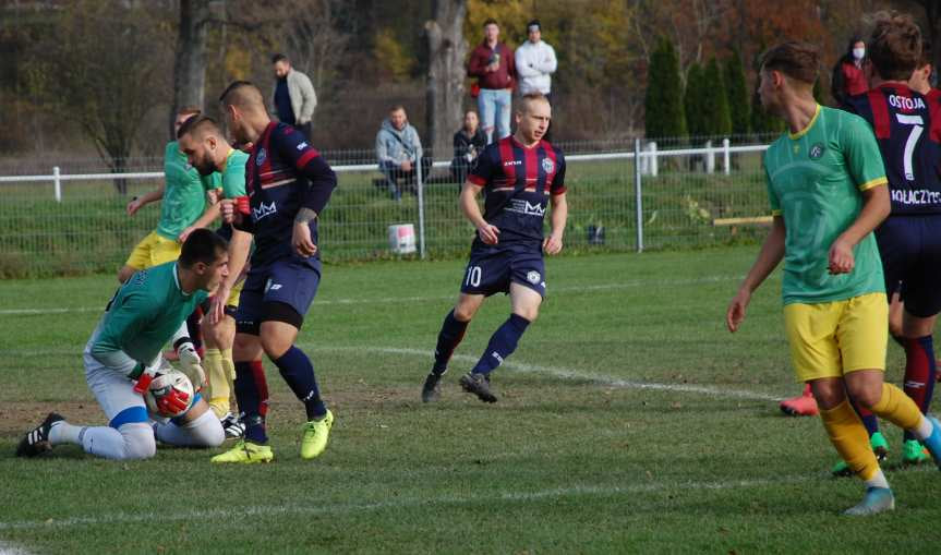 Piłka nożna. V liga krośnieńska. Mecz Ostoja Kołaczyce - LKS Czeluśnica 1-1