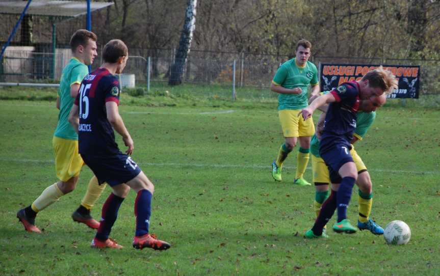 Piłka nożna. V liga krośnieńska. Mecz Ostoja Kołaczyce - LKS Czeluśnica 1-1