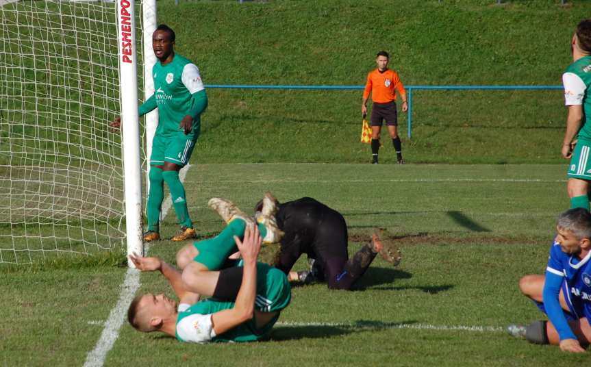 Piłka nożna. V liga krośnieńska. Mecz Tempo Nienaszów - Bieszczady Arłamów Ustrzyki Dolne 1-3