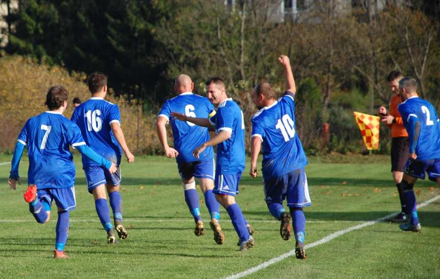 Piłka nożna. V liga krośnieńska. Mecz Tempo Nienaszów - Bieszczady Arłamów Ustrzyki Dolne 1-3
