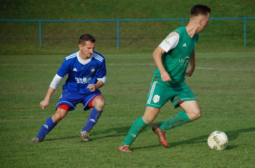 Piłka nożna. V liga krośnieńska. Mecz Tempo Nienaszów - Bieszczady Arłamów Ustrzyki Dolne 1-3