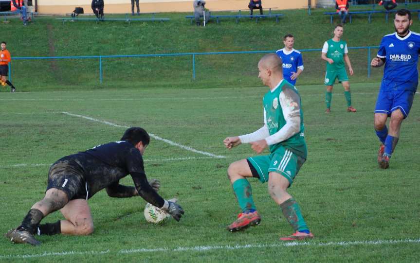 Piłka nożna. V liga krośnieńska. Mecz Tempo Nienaszów - Bieszczady Arłamów Ustrzyki Dolne 1-3