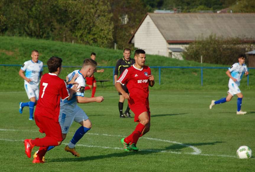 Piłka nożna. V liga krośnieńska. Mecz Tempo Nienaszów - Kotwica Korczyna 4-1