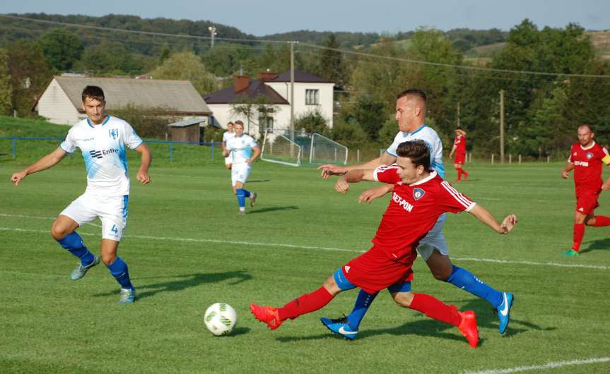 Piłka nożna. V liga krośnieńska. Mecz Tempo Nienaszów - Kotwica Korczyna 4-1