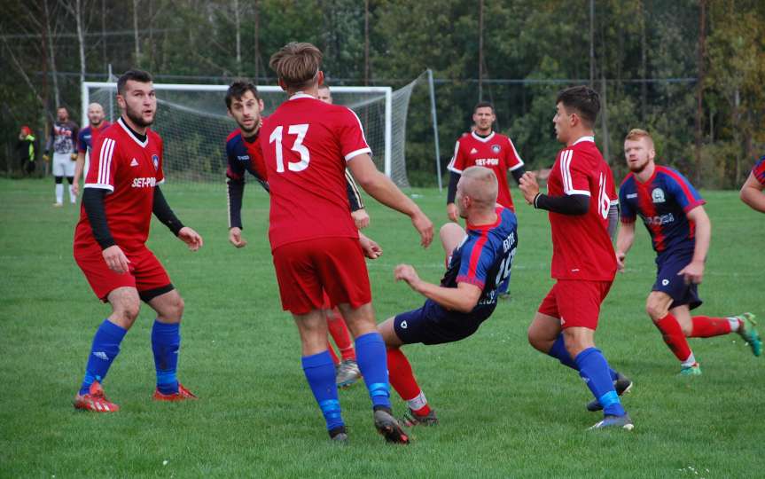 Piłka nożna. V liga krośnieńska. Mecz Tempo Nienaszów - Orzeł Faliszówka 2-0