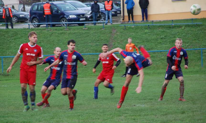 Piłka nożna. V liga krośnieńska. Mecz Tempo Nienaszów - Orzeł Faliszówka 2-0