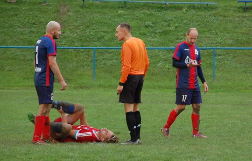 Piłka nożna. V liga krośnieńska. Mecz Tempo Nienaszów - Orzeł Faliszówka 2-0