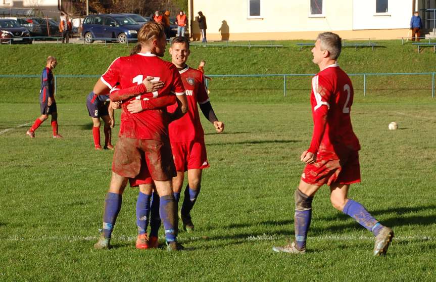 Piłka nożna. V liga krośnieńska. Mecz Tempo Nienaszów - Orzeł Faliszówka 2-0