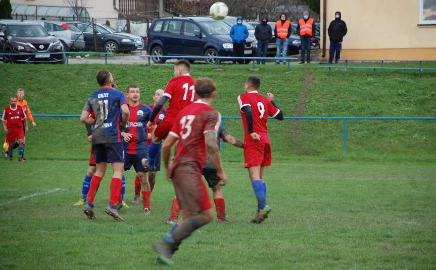 Piłka nożna. V liga krośnieńska. Mecz Tempo Nienaszów - Orzeł Faliszówka 2-0