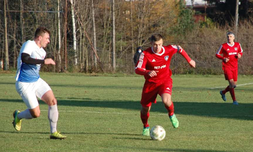 Piłka nożna. V liga krośnieńska. Mecz Tempo Nienaszów - Start Rymanów 1-1