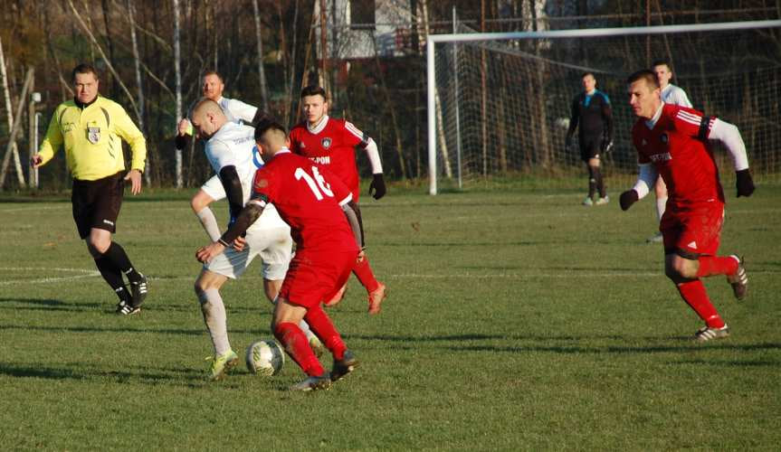 Piłka nożna. V liga krośnieńska. Mecz Tempo Nienaszów - Start Rymanów 1-1