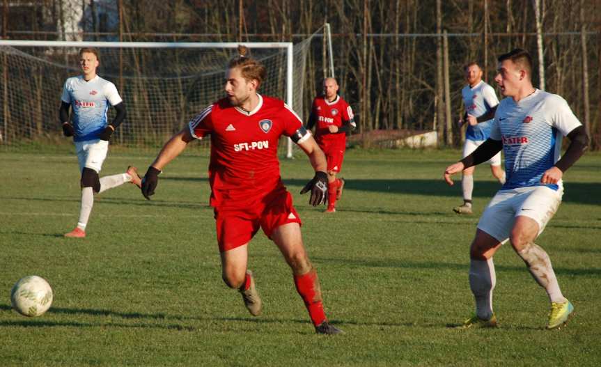 Piłka nożna. V liga krośnieńska. Mecz Tempo Nienaszów - Start Rymanów 1-1