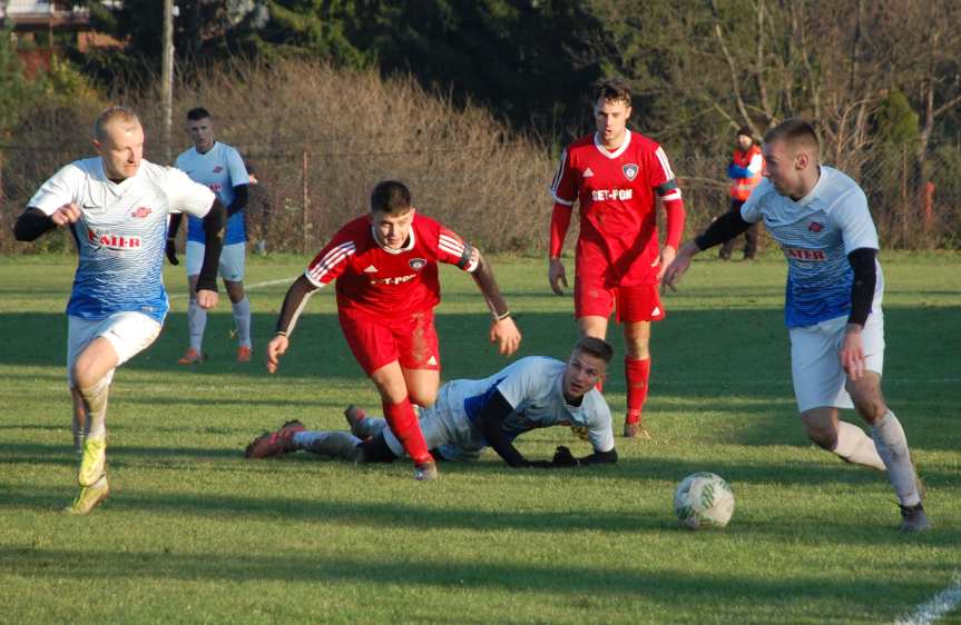 Piłka nożna. V liga krośnieńska. Mecz Tempo Nienaszów - Start Rymanów 1-1