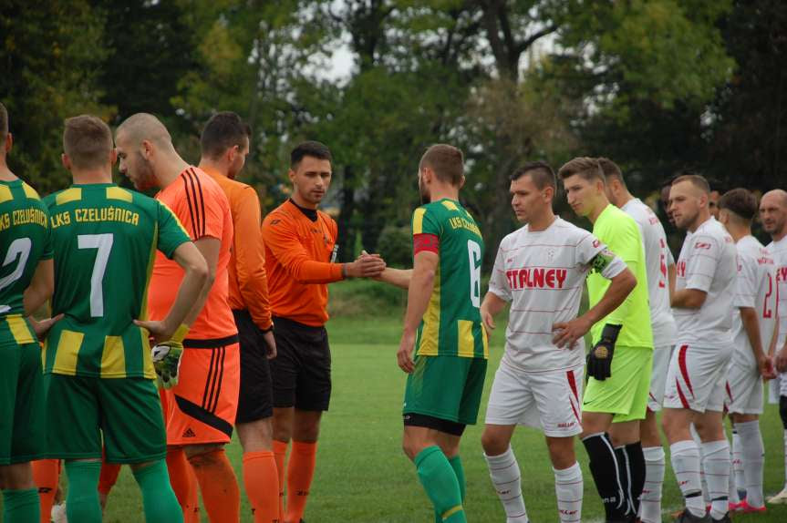 Piłka nożna. V liga. LKS Czeluśnica - Cosmos Nowotaniec 0-7