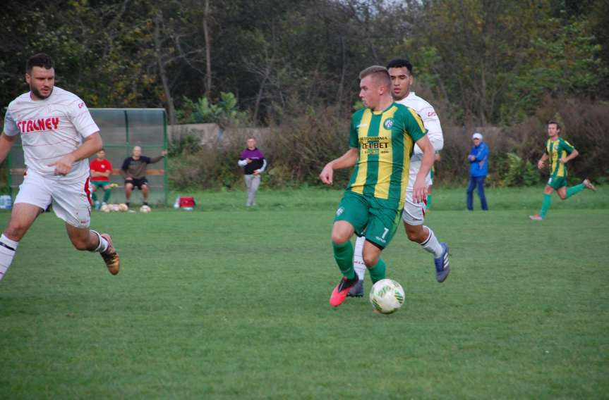 Piłka nożna. V liga. LKS Czeluśnica - Cosmos Nowotaniec 0-7