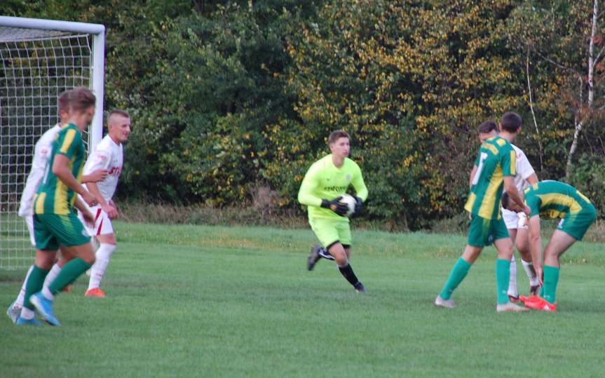 Piłka nożna. V liga. LKS Czeluśnica - Cosmos Nowotaniec 0-7