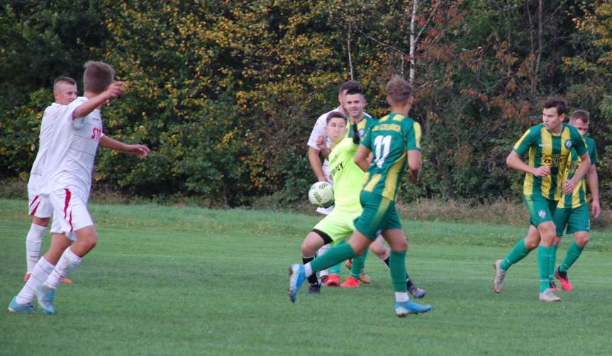 Piłka nożna. V liga. LKS Czeluśnica - Cosmos Nowotaniec 0-7