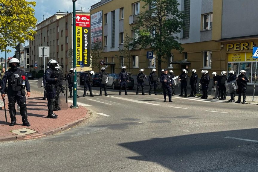 Policjanci zabezpieczali mecz